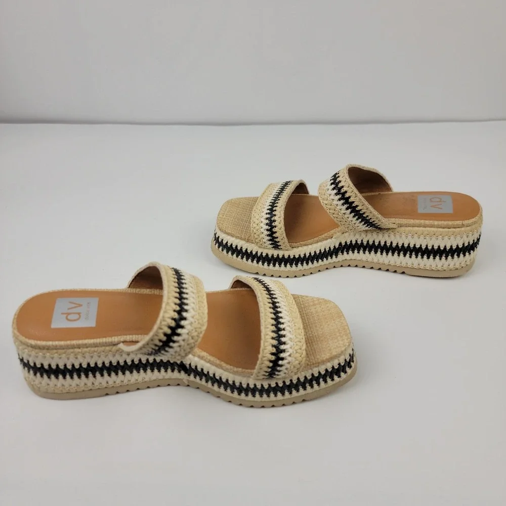 DV Dolce Vita Pawney Women 8 Platform Sandals Woven Black White Chevron Slide